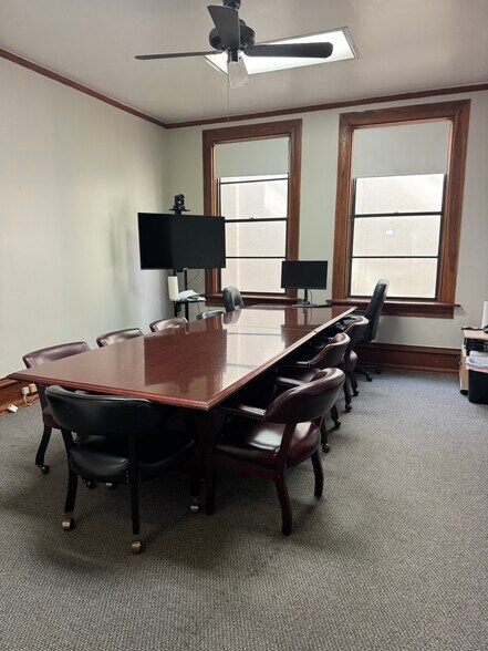 More Photos Of 44 SE 1st Ave, Ocala Office For Lease