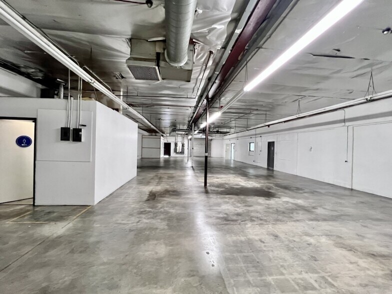 More Photos Of 144 E Santa Clara St, Arcadia Warehouse For Lease