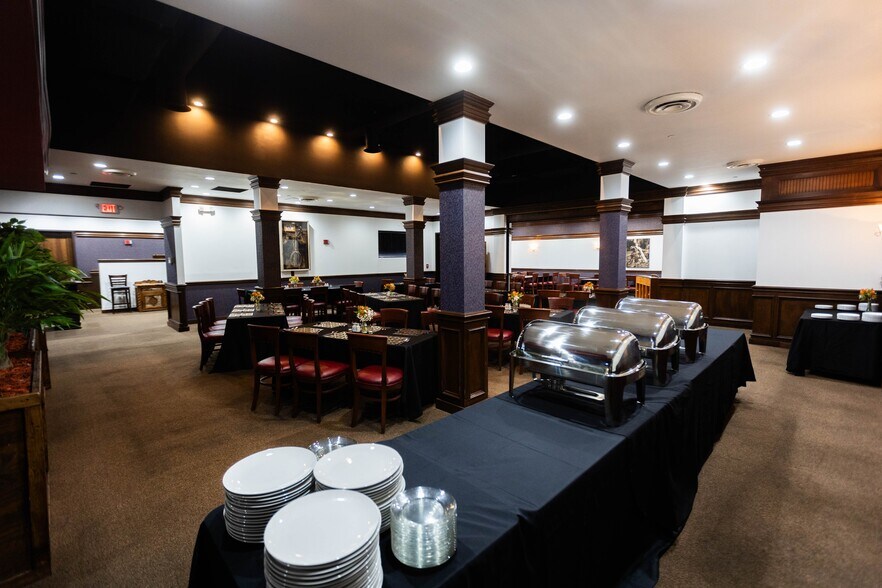 More Photos Of 6263 State Highway 66, Tulsa Restaurant For Sale