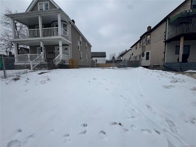 Primary Photo Of 586 Tonawanda St, Buffalo Land For Sale