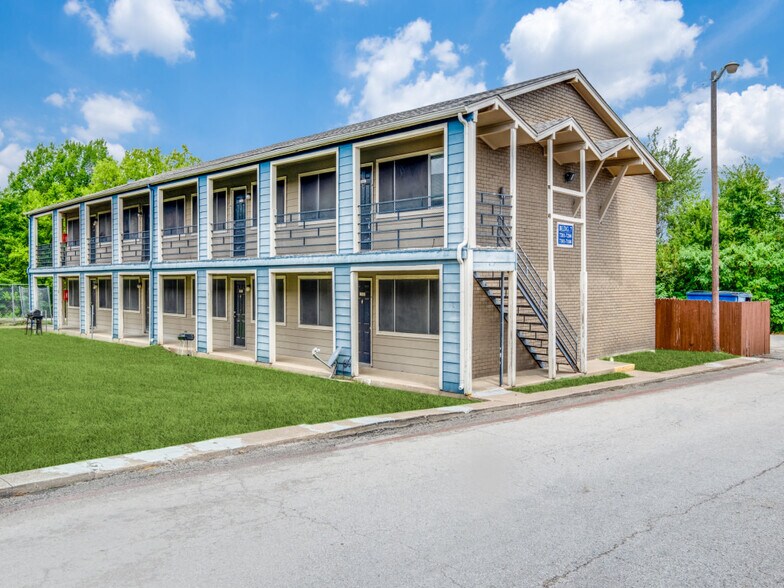 More Photos Of 911 W Wheatland Rd, Dallas Apartments For Sale