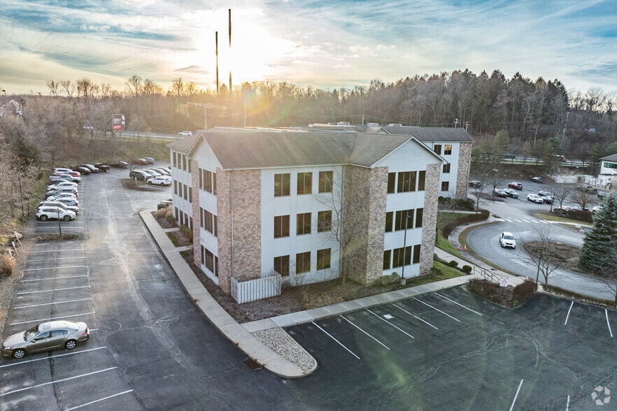 More Photos Of 7000 Stonewood Dr, Wexford Medical For Lease
