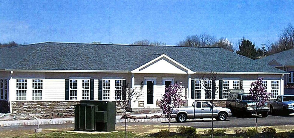 More Photos Of 400 Creekside Dr, Pottstown Unknown For Lease