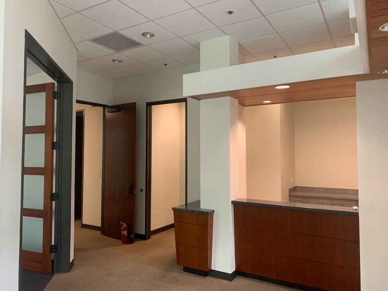 More Photos Of 3611 Paesanos Pky, San Antonio Office For Lease