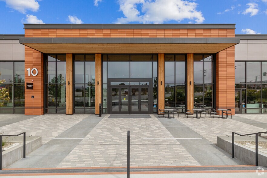 More Photos Of 50 Tanforan Ave, South San Francisco Unknown For Lease