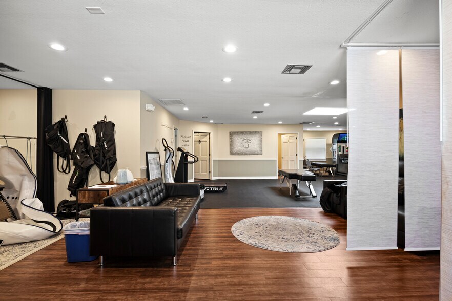 More Photos Of 1700 Dr. Martin Luther King, Jr. St N, Saint Petersburg Medical For Sale