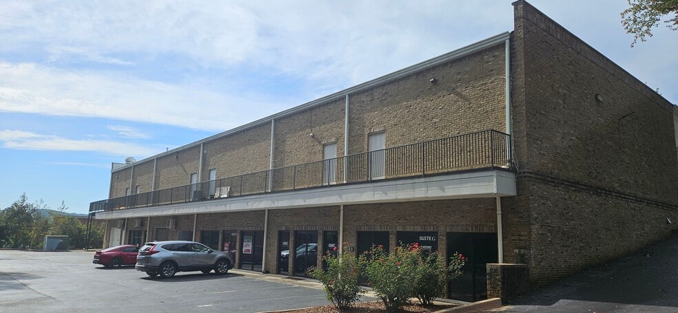 More Photos Of 4195 S Lee St, Buford Unknown For Lease