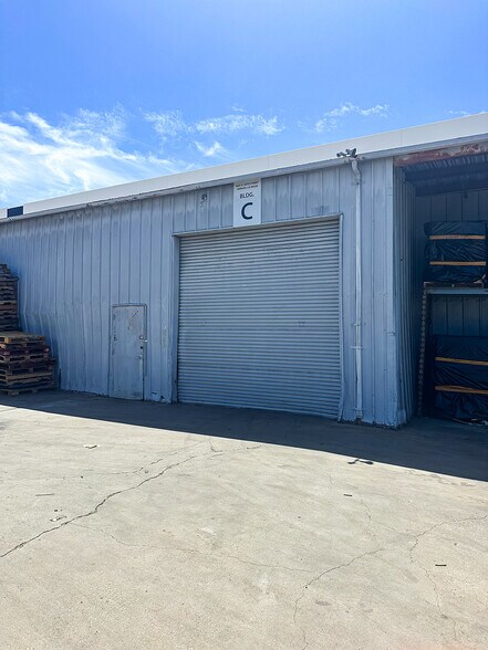 More Photos Of 2734 E 46th St, Vernon Warehouse For Lease