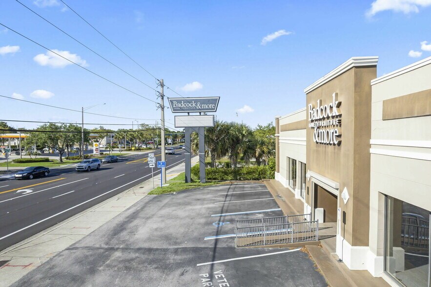 More Photos Of 1610 US Highway 1, Vero Beach Freestanding For Sale