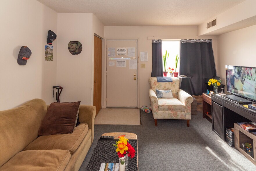 More Photos Of 303 Crusader Rd, Cambridge Multifamily For Sale