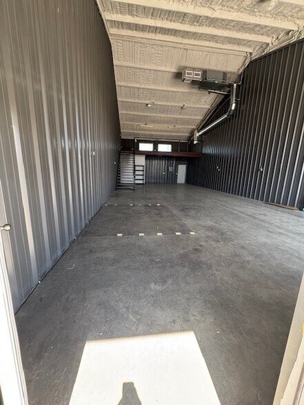 More Photos Of 320 N Ridge Rd, Marble Falls Unknown For Lease