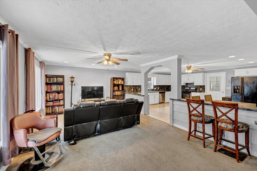 More Photos Of 6071 N Main St SE, Acworth Flex For Sale