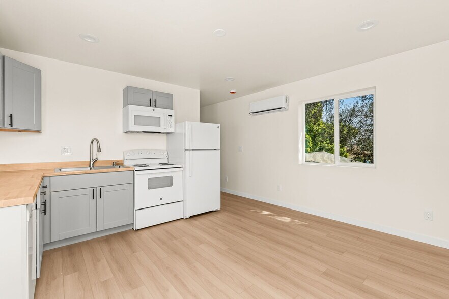 More Photos Of 3546-3552 47th St, San Diego Apartments For Sale