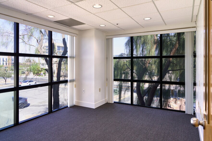 More Photos Of 2020 Palomino Ln, Las Vegas Medical For Lease