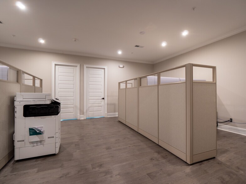 More Photos Of 3957 S Main St, Acworth Office For Sale