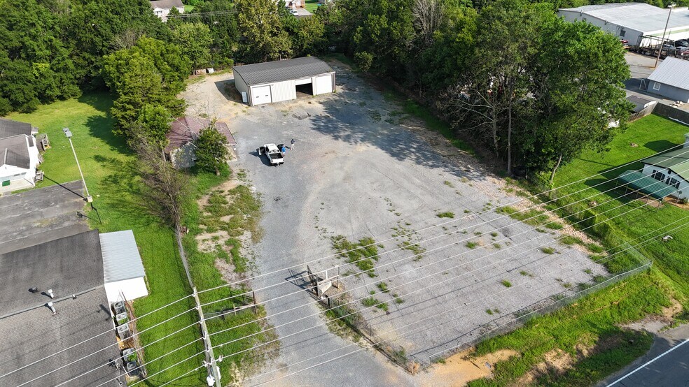 Primary Photo Of 1302 US 41 N, Calhoun Warehouse For Lease