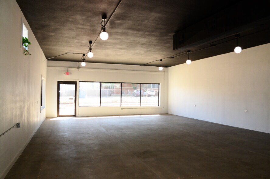 More Photos Of 500 S 20th St, Fort Smith Flex For Lease