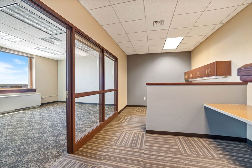 More Photos Of 230 W Superior St, Duluth Office For Sale