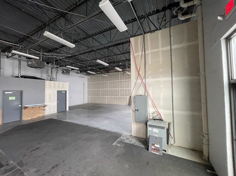 More Photos Of 14647-14735 S 855 W, Bluffdale Warehouse For Sale