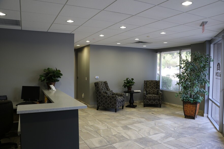 More Photos Of 21436 N 20th Ave, Phoenix Light Distribution For Lease