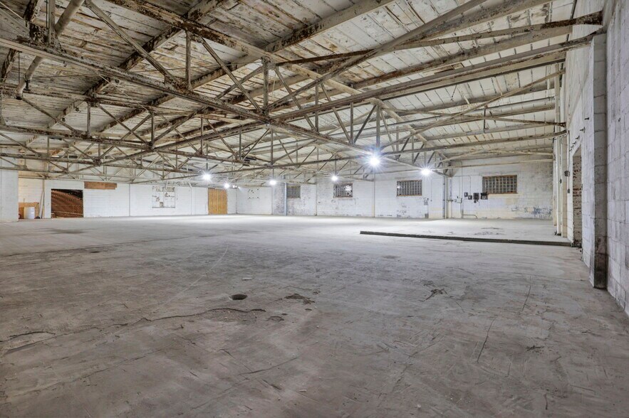 More Photos Of 435 N Elizabeth St, Lima Warehouse For Sale