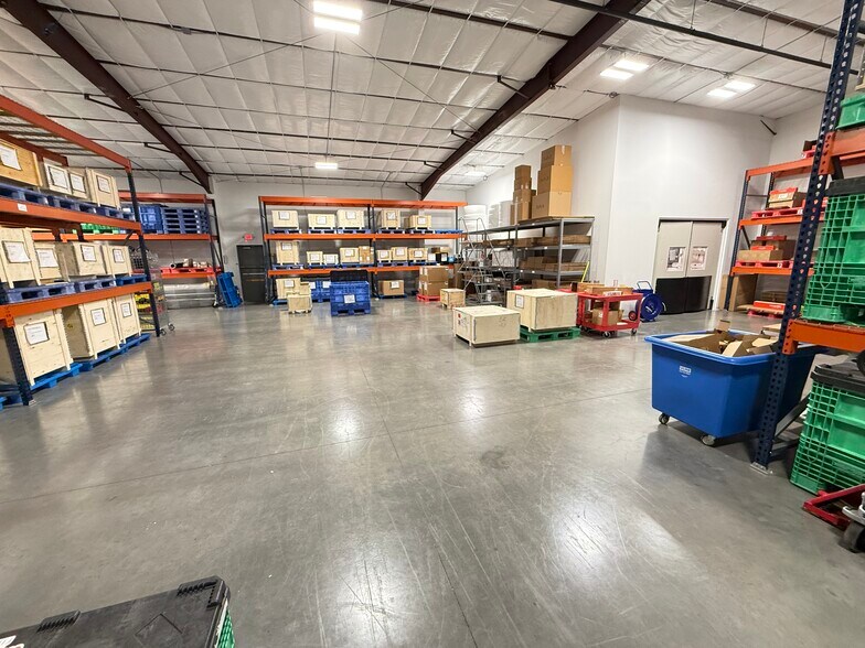 More Photos Of 8767 West Ln, Magnolia Warehouse For Lease