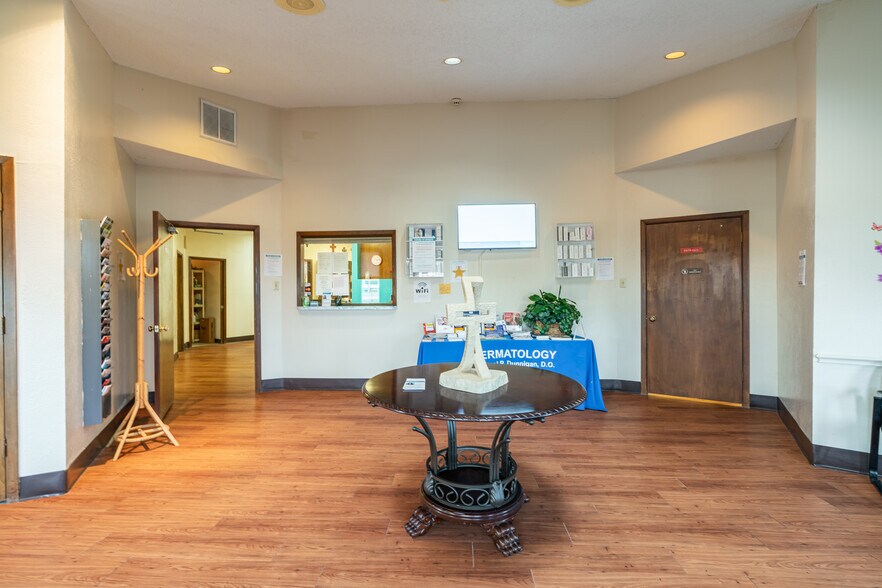 More Photos Of 8506 Wesley St, Greenville Medical For Sale
