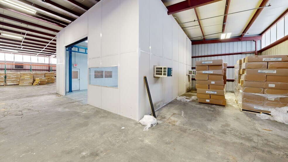 More Photos Of 399 Prairie Industrial Pky, Mulberry Warehouse For Sale