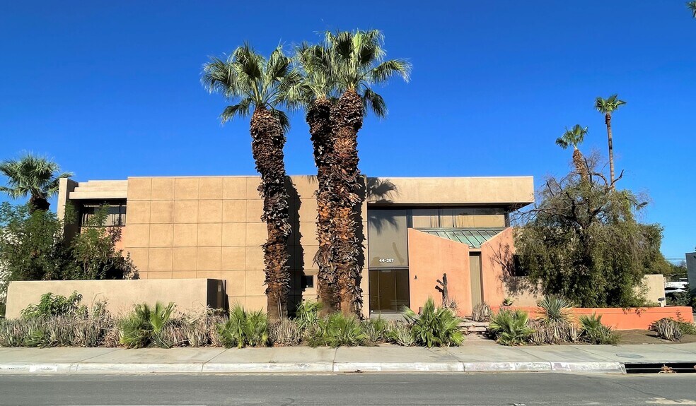 More Photos Of 44267 Monterey Ave, Palm Desert Office For Lease