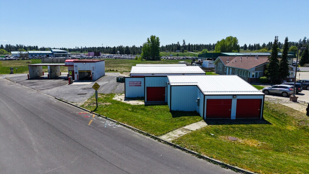 More Photos Of 112 E. J St., Deer Park Self Storage For Sale