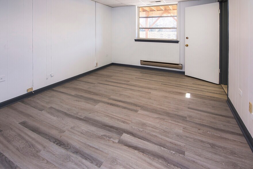 More Photos Of 318 S South St, Gastonia Office For Lease