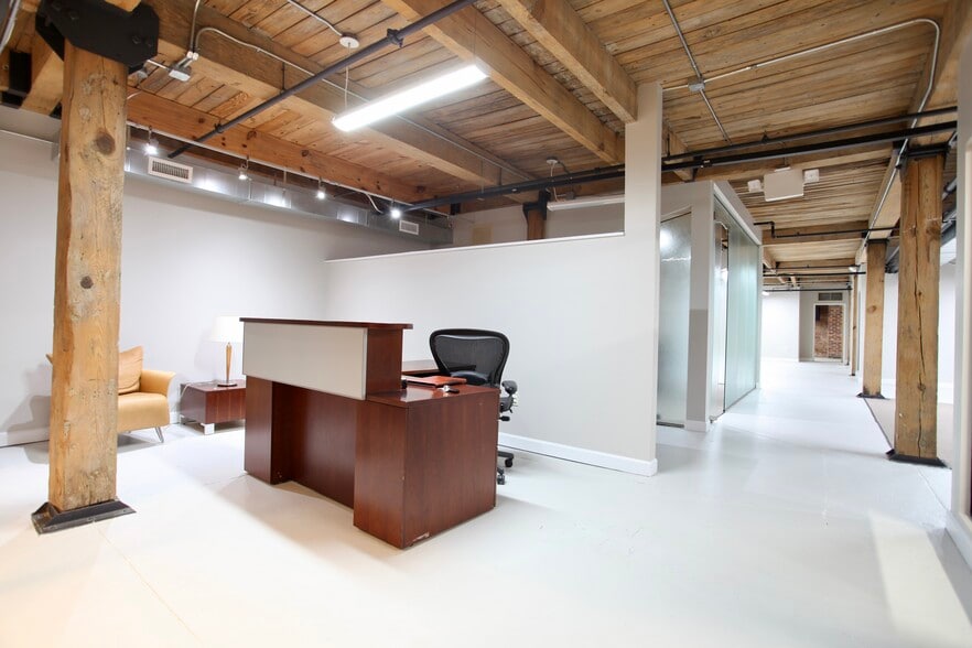 More Photos Of 508 W 5th St, Charlotte Office For Sale