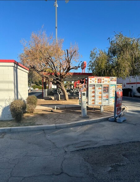 More Photos Of 240 W Main St, Brawley Fast Food For Lease
