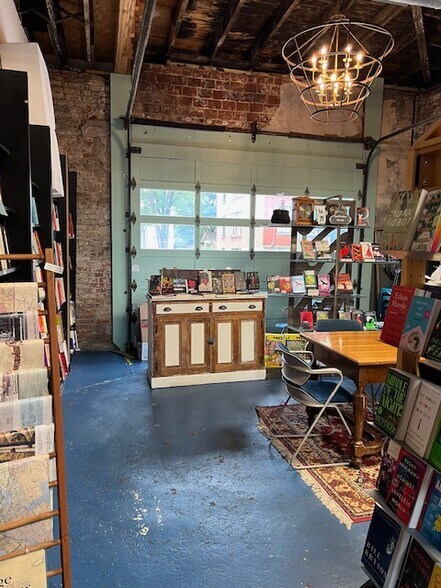 More Photos Of 601 Overton St, Newport Storefront Retail Residential For Sale