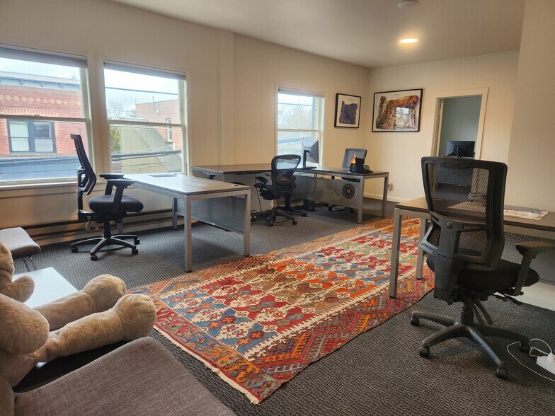 More Photos Of 116-128 Main St, Carlton Storefront Retail Office For Lease