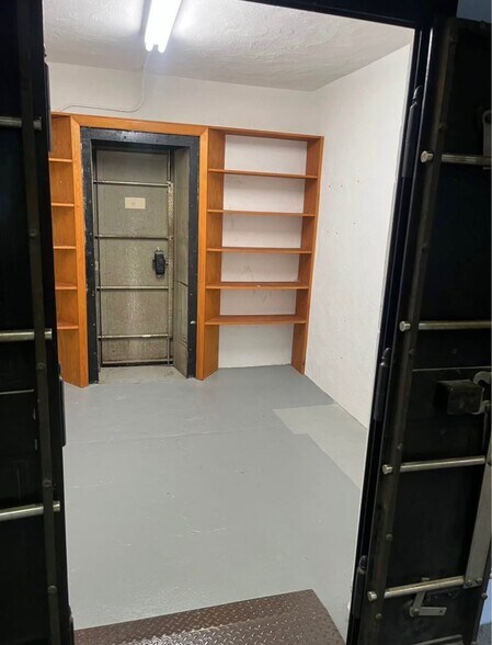 More Photos Of 521 Mount Hope St, North Attleboro Warehouse For Lease