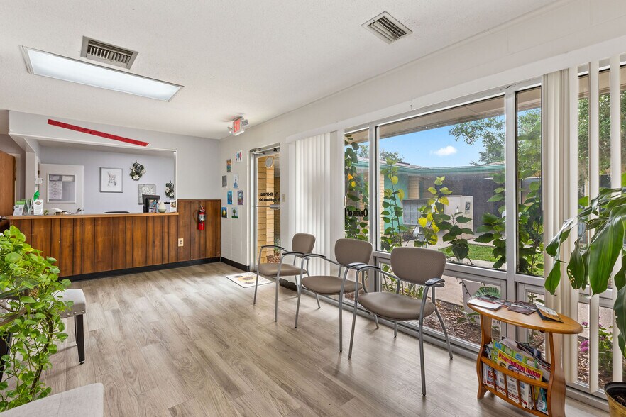 More Photos Of 260 S Marion Ave, Lake City Office For Sale