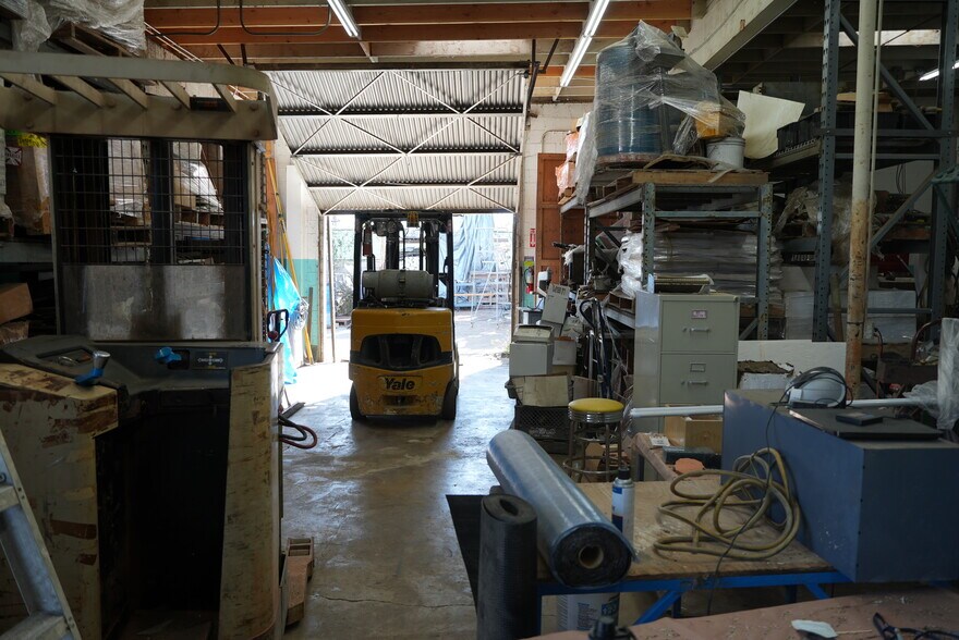 More Photos Of 1635 W 145th St, Gardena Warehouse For Sale