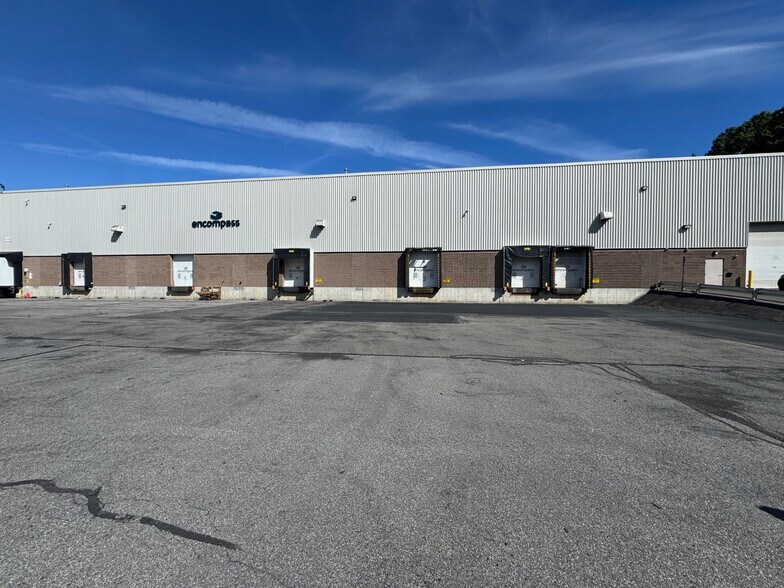 More Photos Of 30B Post Rd, Colonie Warehouse For Lease