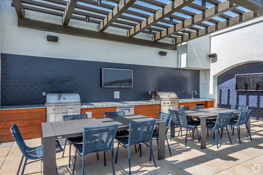 More Photos Of 3675 T St, Sacramento Apartments For Lease