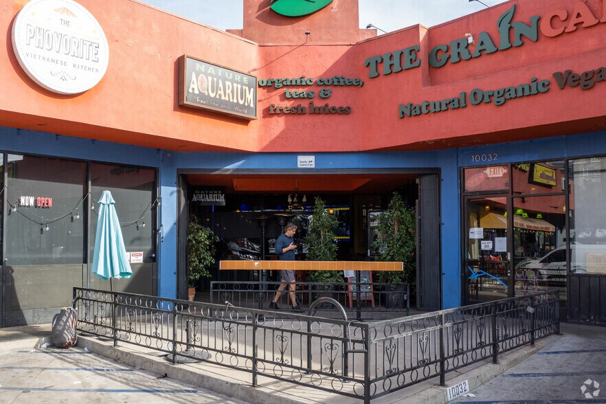 More Photos Of 10020-10036 Venice Blvd, Culver City Freestanding For Lease