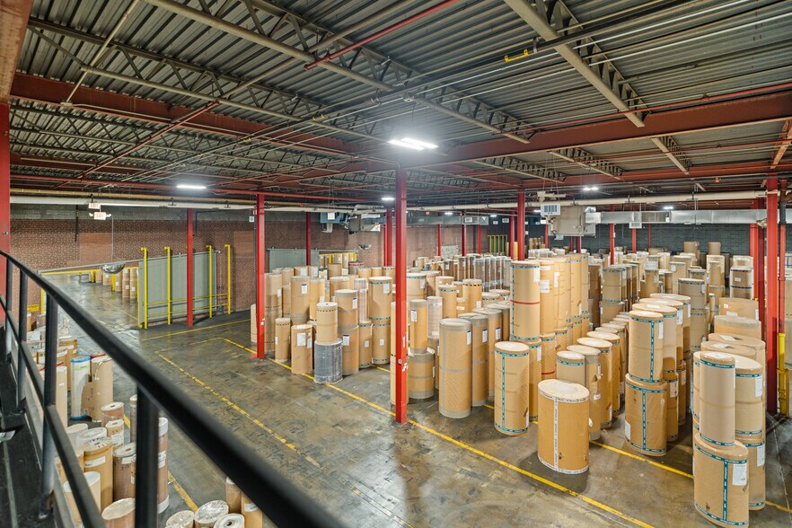 More Photos Of 26 Sears Way, West Springfield Distribution For Lease