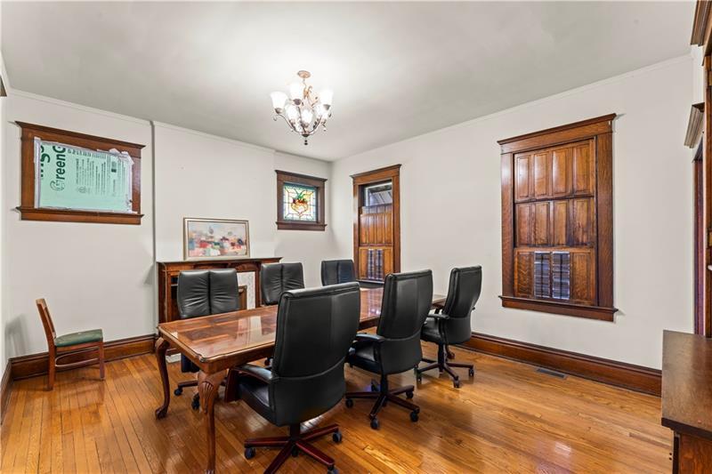 More Photos Of 600 E Maiden St, Washington Office Residential For Sale