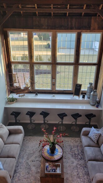 More Photos Of 119 Griswold St, Glastonbury Loft Creative Space For Lease