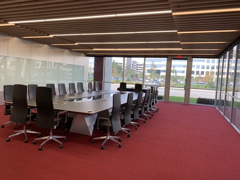 More Photos Of 2323 Main St, Irvine Warehouse For Lease