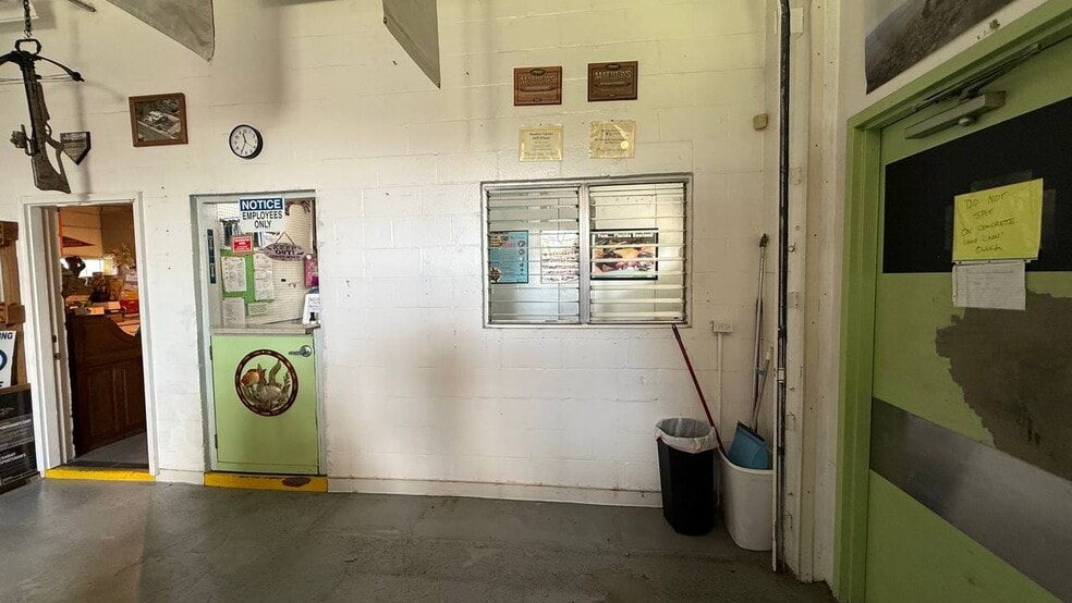 More Photos Of 306 S Main St, Chiefland General Retail For Sale