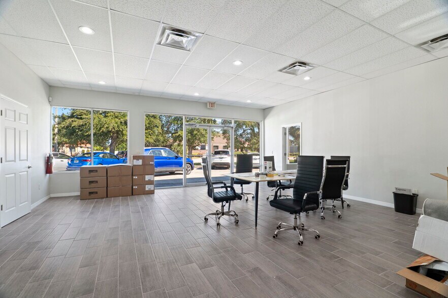 More Photos Of 665 S Babcock St, Melbourne Auto Repair For Sale