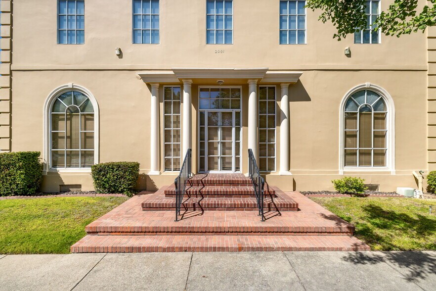 More Photos Of 2001 P St, Sacramento Office For Sale