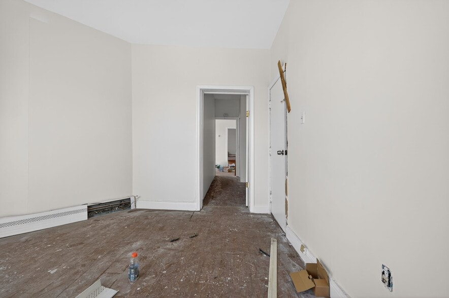 More Photos Of 661 S 18th St, Newark Apartments For Sale