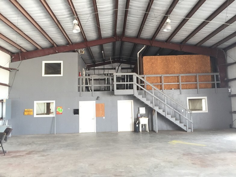 More Photos Of 4136 Interstate Highway 37, Odem Truck Terminal For Lease